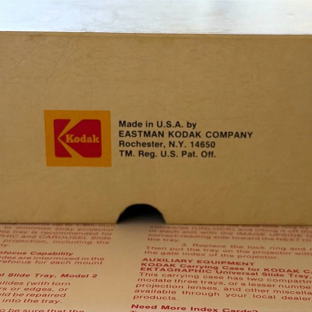 Kodak Ektagraphic Universal Slide Tray Model 2 CAT 144 3266 80 Capacity Black